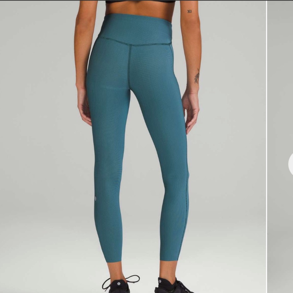 Lululemon Base Pace High-Rise Leggings size 6 25" *Two-Tone Ribbed - Picture 12 of 12